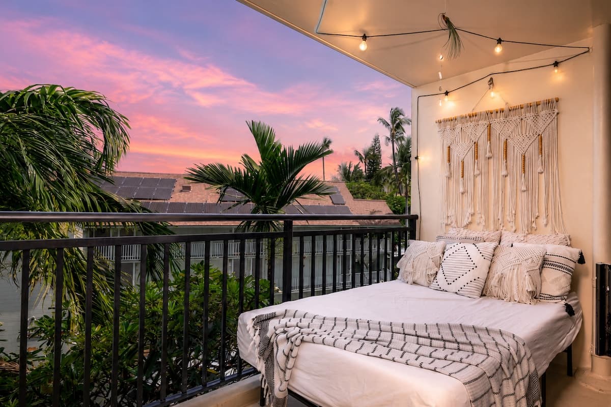 Condo in Kailua-Kona · ★4.86 · 2 bedrooms · 3 beds · 2 baths - Photo 1