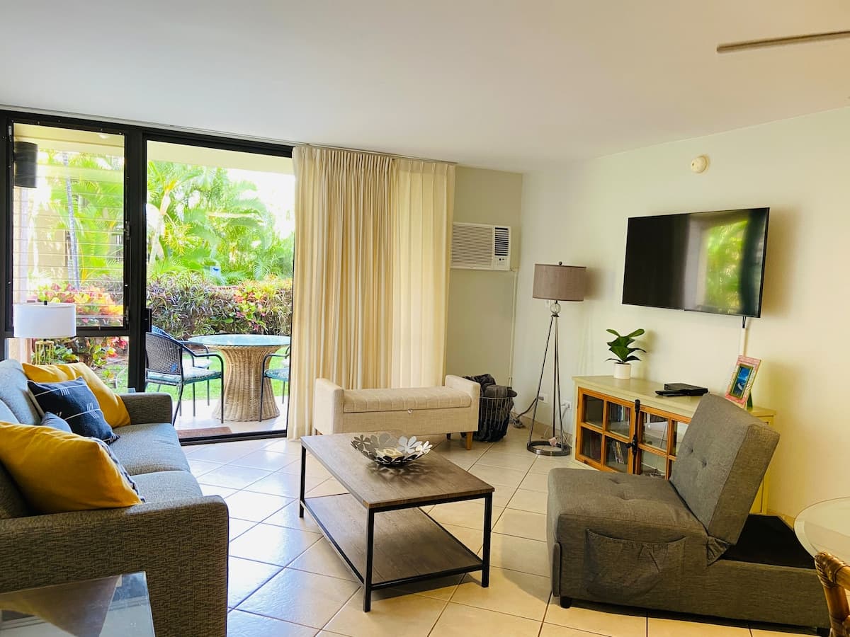Condo in Kihei · ★4.88 · 1 bedroom · 2 beds · 2 baths - Photo 3