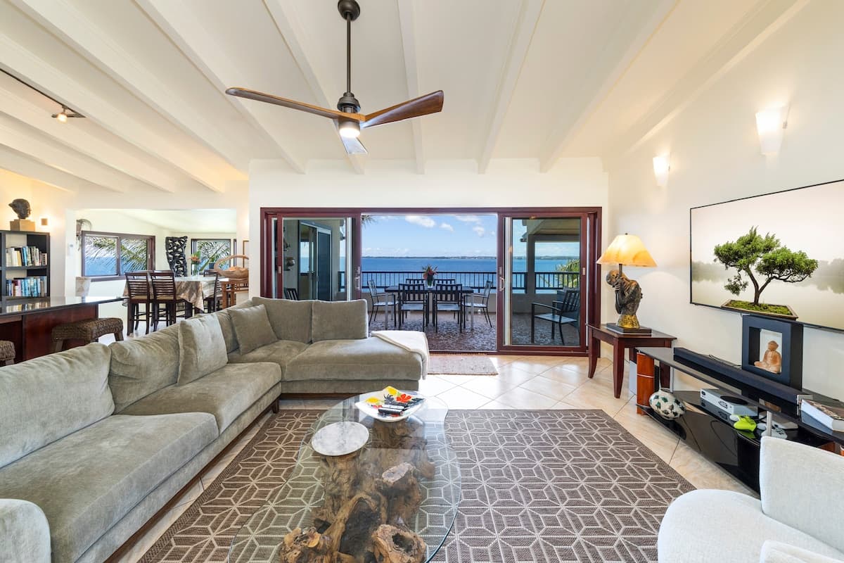 Home in Hilo · ★5.0 · 3 bedrooms · 4 beds · 2 baths - Photo 1