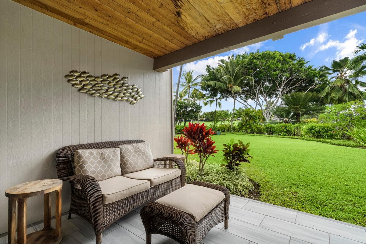 Condo in Kailua-Kona · ★5.0 · 2 bedrooms · 2 beds · 2 baths - Photo 5