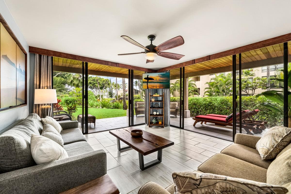 Condo in Kailua-Kona · ★5.0 · 2 bedrooms · 2 beds · 2 baths - Photo 1