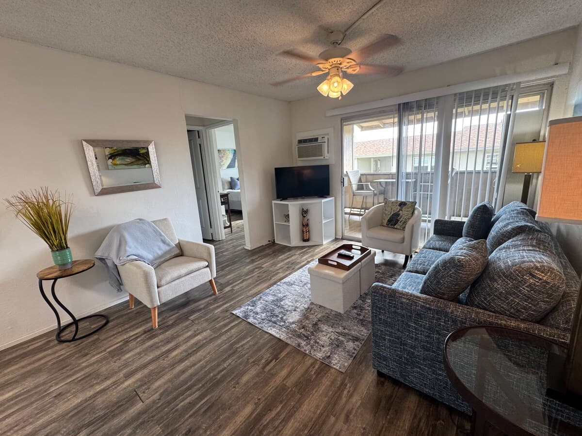 Condo in Kailua-Kona · ★4.83 · 1 bedroom · 2 beds · 1 private bath - Photo 4