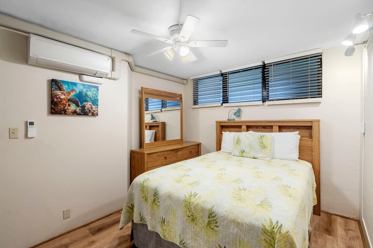 Condo in Kihei · ★4.73 · 1 bedroom · 2 beds · 1 bath - Photo 4