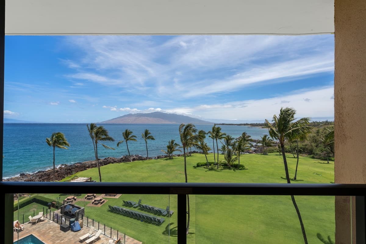 Condo in Kihei · ★4.73 · 1 bedroom · 2 beds · 1 bath - Photo 1