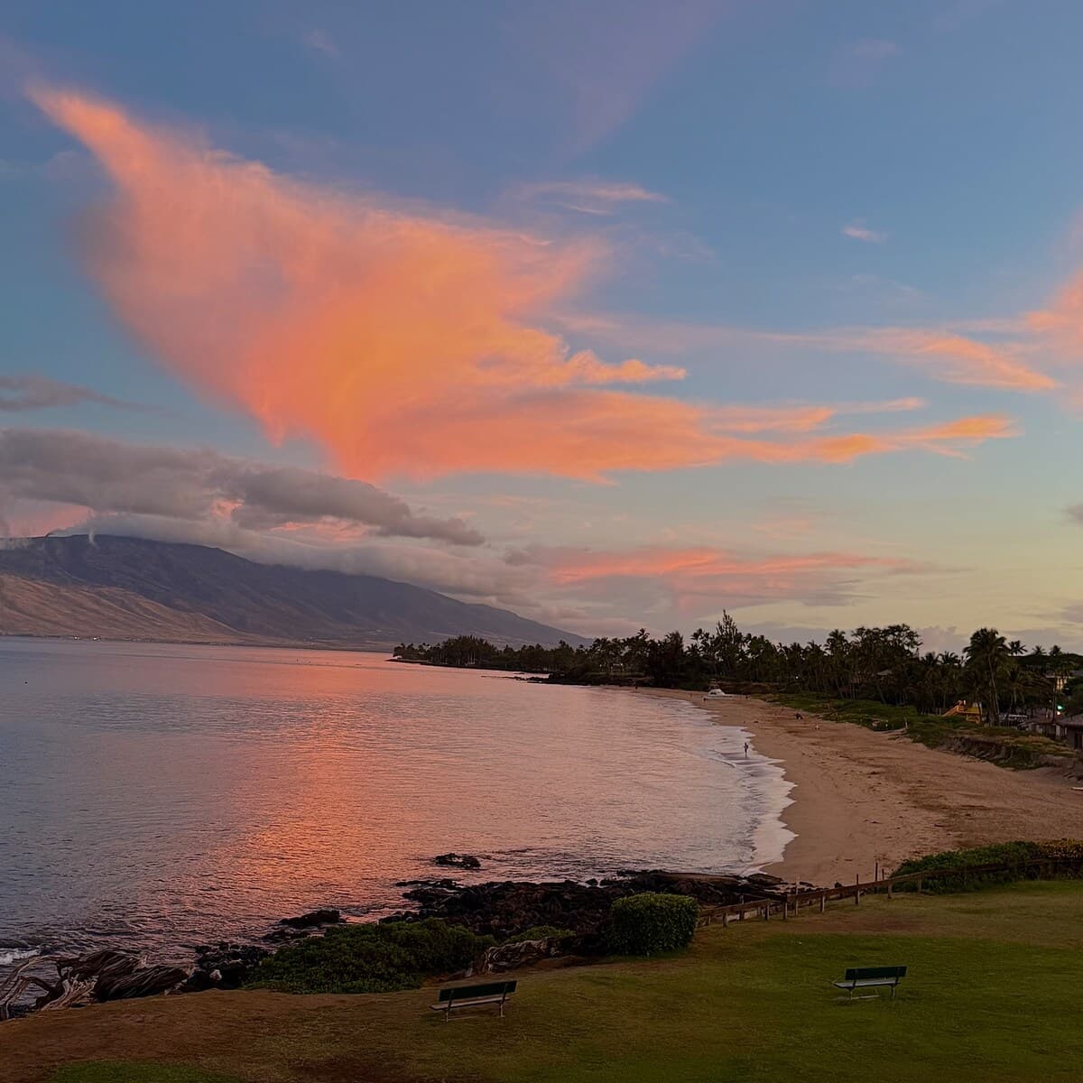 Condo in Kihei · ★4.98 · 2 bedrooms · 4 beds · 2 baths - Photo 5