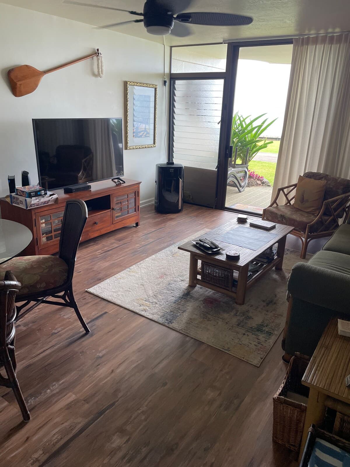 Condo in Lahaina · ★4.93 · 1 bedroom · 3 beds · 1 private bath - Photo 4