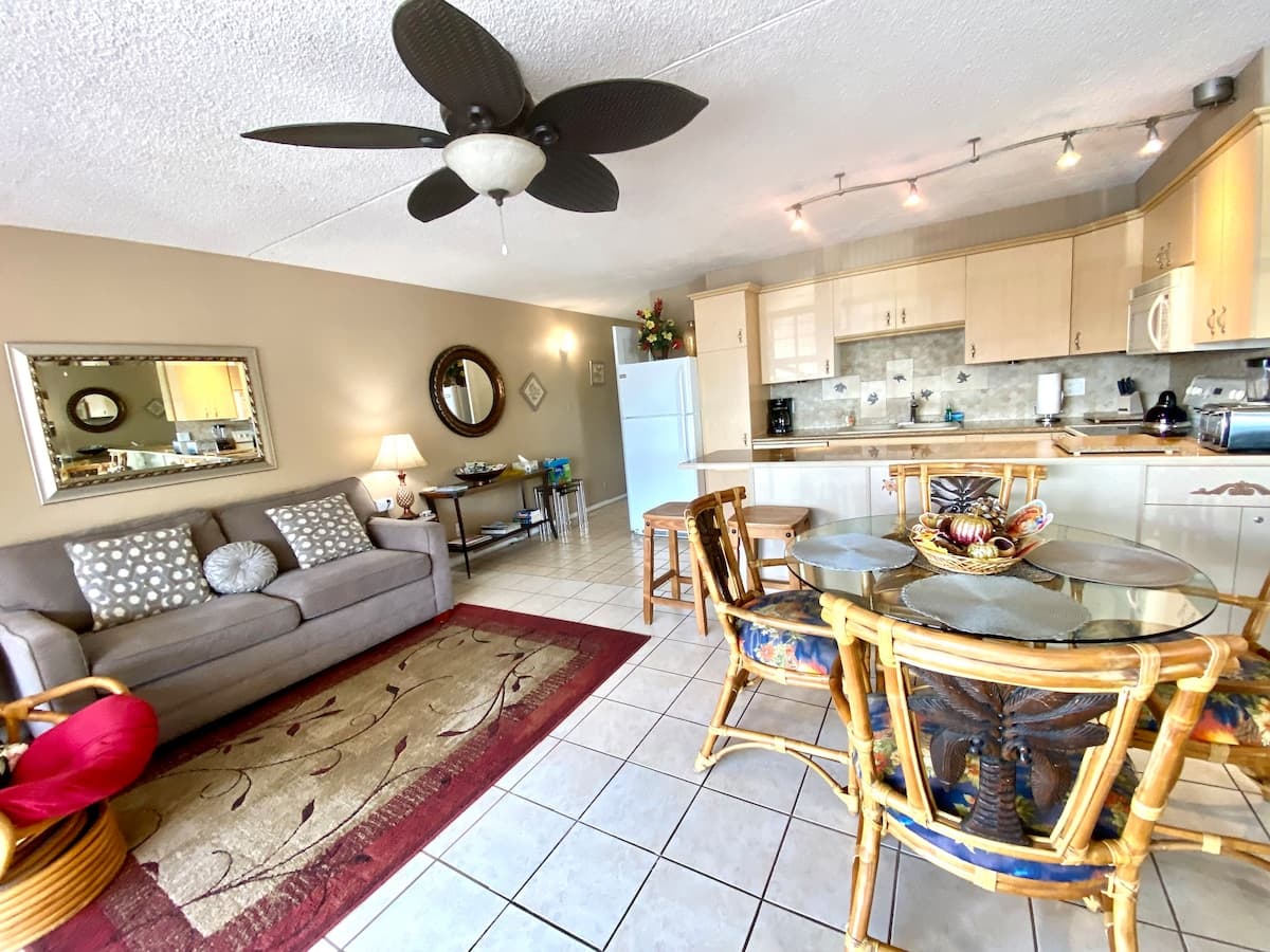 Condo in Kihei · ★4.88 · 1 bedroom · 3 beds · 1 private bath - Photo 1