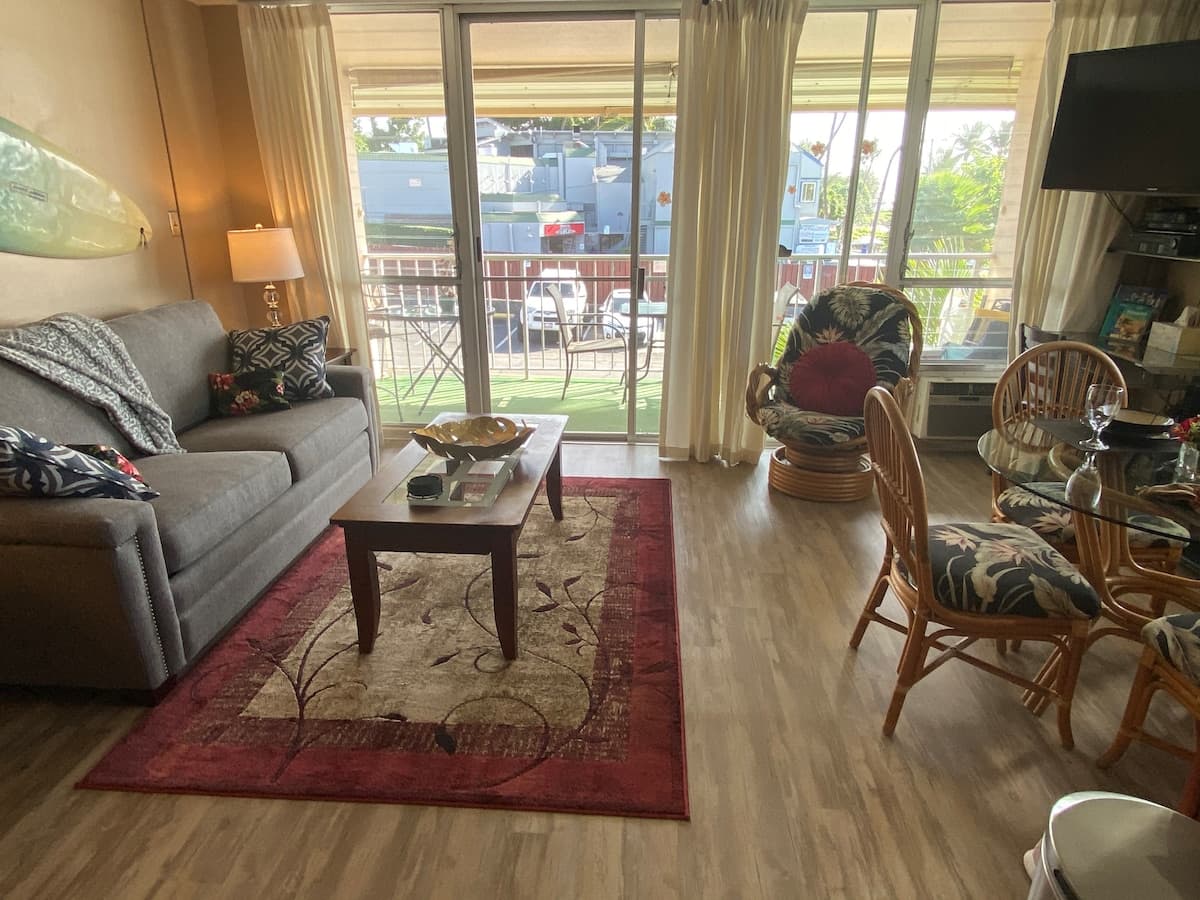 Condo in Kihei · ★4.84 · 1 bedroom · 3 beds · 1 private bath - Photo 4