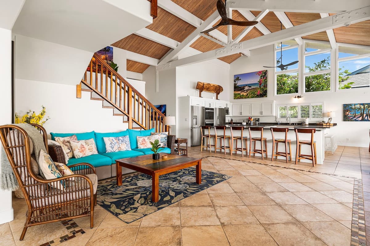 Home in Kailua-Kona · ★4.94 · 5 bedrooms · 11 beds · 6 baths - Photo 3