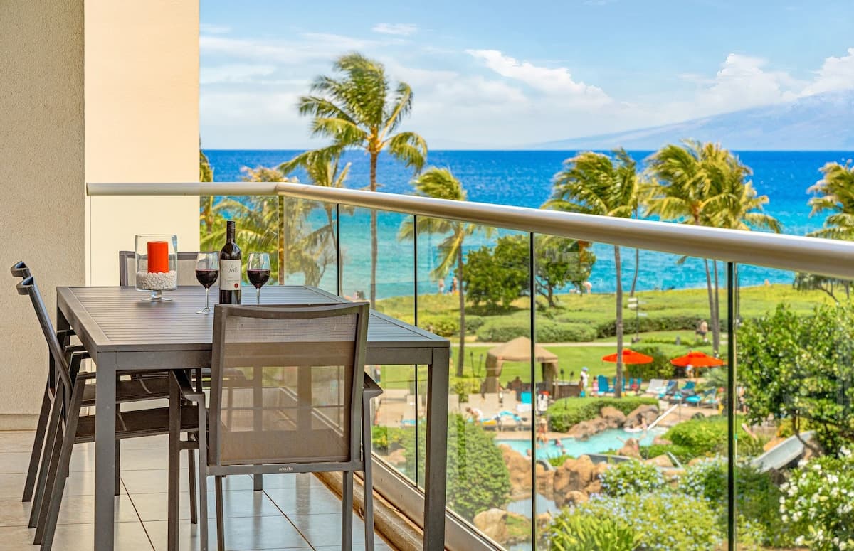 Condo in Lahaina · ★4.97 · 2 bedrooms · 2 beds · 2 baths - Photo 2