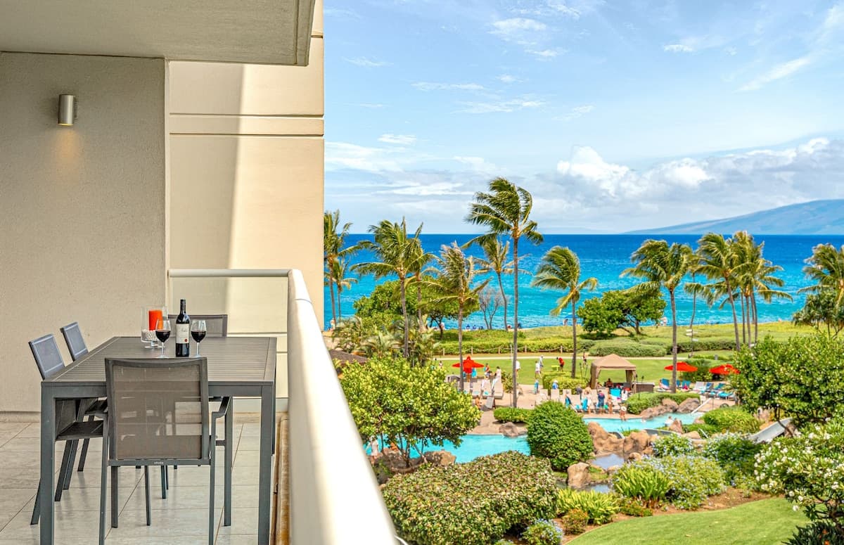 Condo in Lahaina · ★4.97 · 2 bedrooms · 2 beds · 2 baths - Photo 5