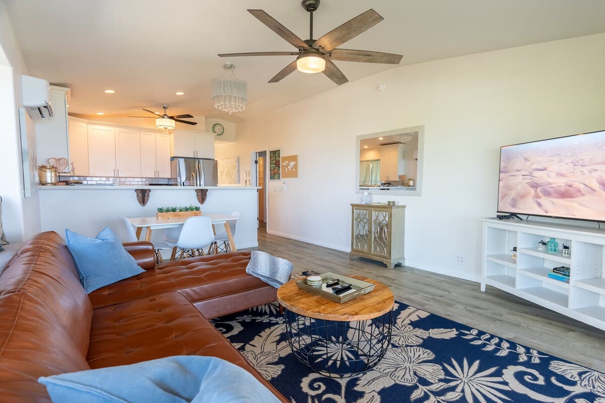 Home in Kailua-Kona · ★4.97 · 2 bedrooms · 2 beds · 1.5 baths - Photo 2