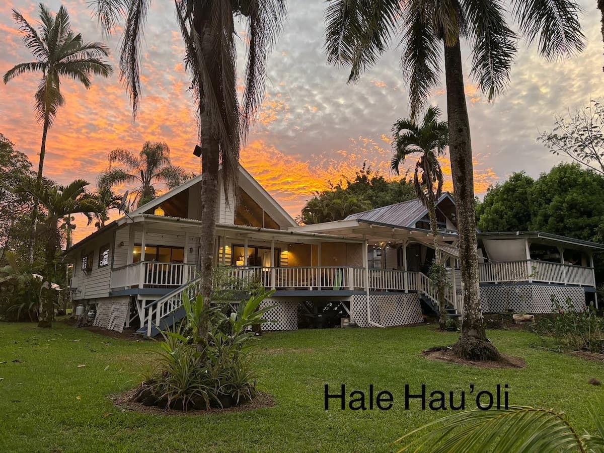 Home in Keaau · ★4.96 · 2 bedrooms · 3 beds · 1 private bath - Photo 5