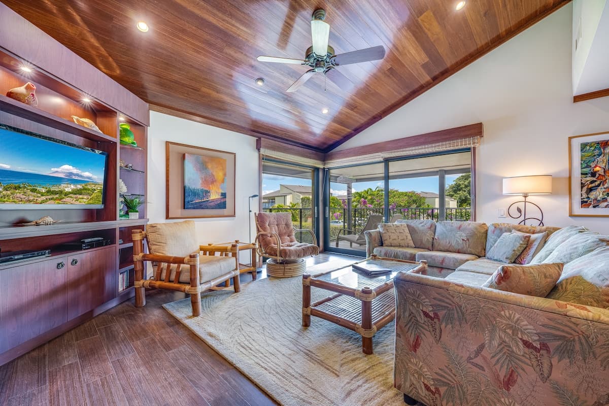 Condo in Wailea · ★4.67 · 2 bedrooms · 3 beds · 2 baths - Photo 5