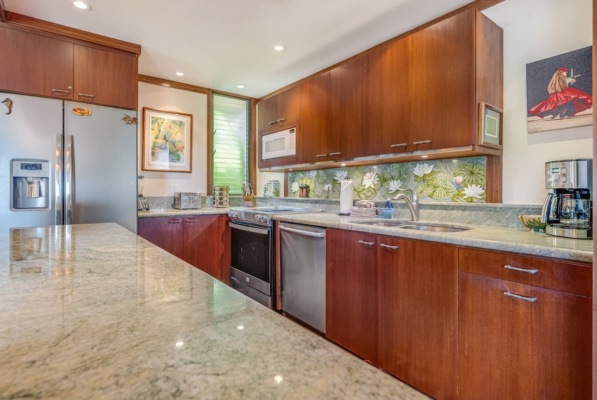 Condo in Wailea · ★4.67 · 2 bedrooms · 3 beds · 2 baths - Photo 3