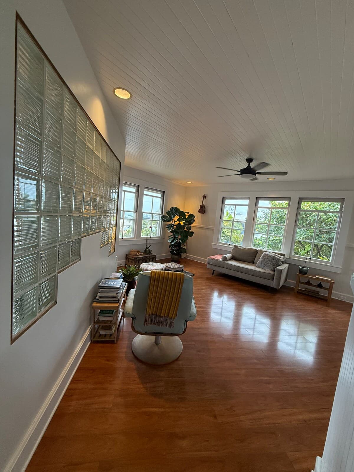Home in Hilo · ★4.82 · 2 bedrooms · 2 beds · 1 bath - Photo 1