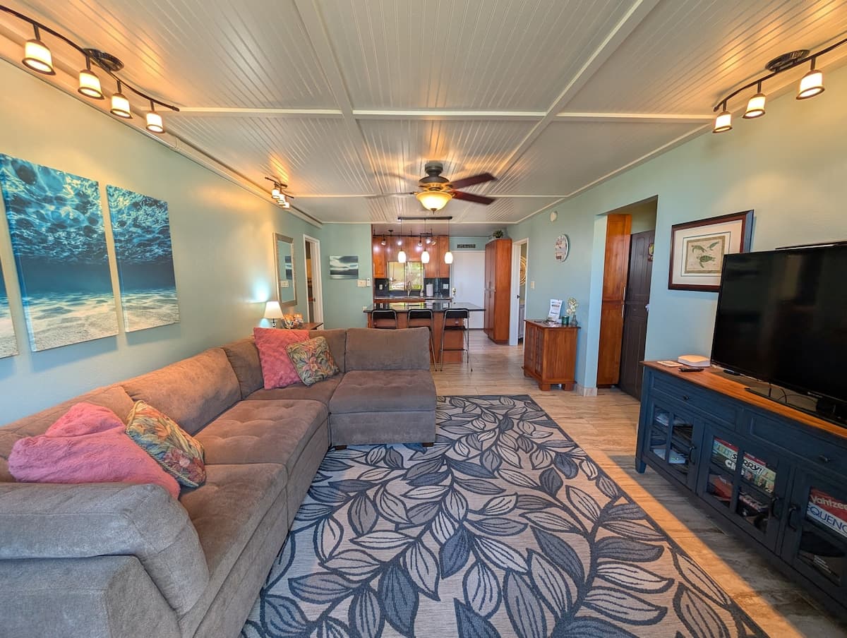 Condo in Kihei · ★4.89 · 3 bedrooms · 3 beds · 3 private baths - Photo 4