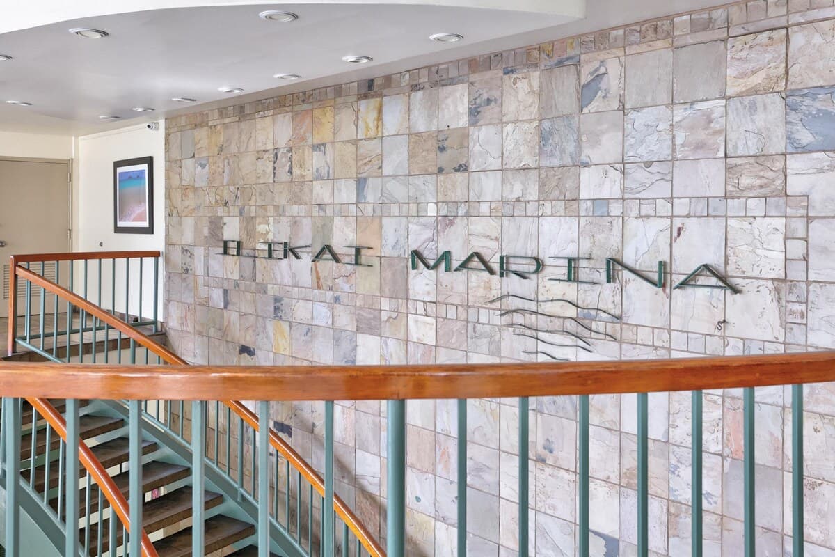 Condo in Honolulu · ★4.68 · 1 bedroom · 2 beds · 1 private bath - Photo 4