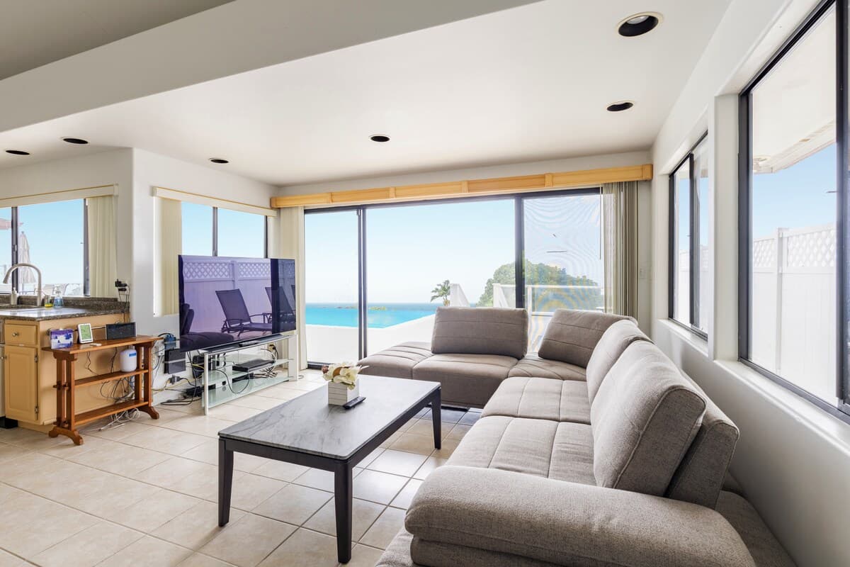 Oceanview High End Luxury Villa with Pool & Spa - Photo 2
