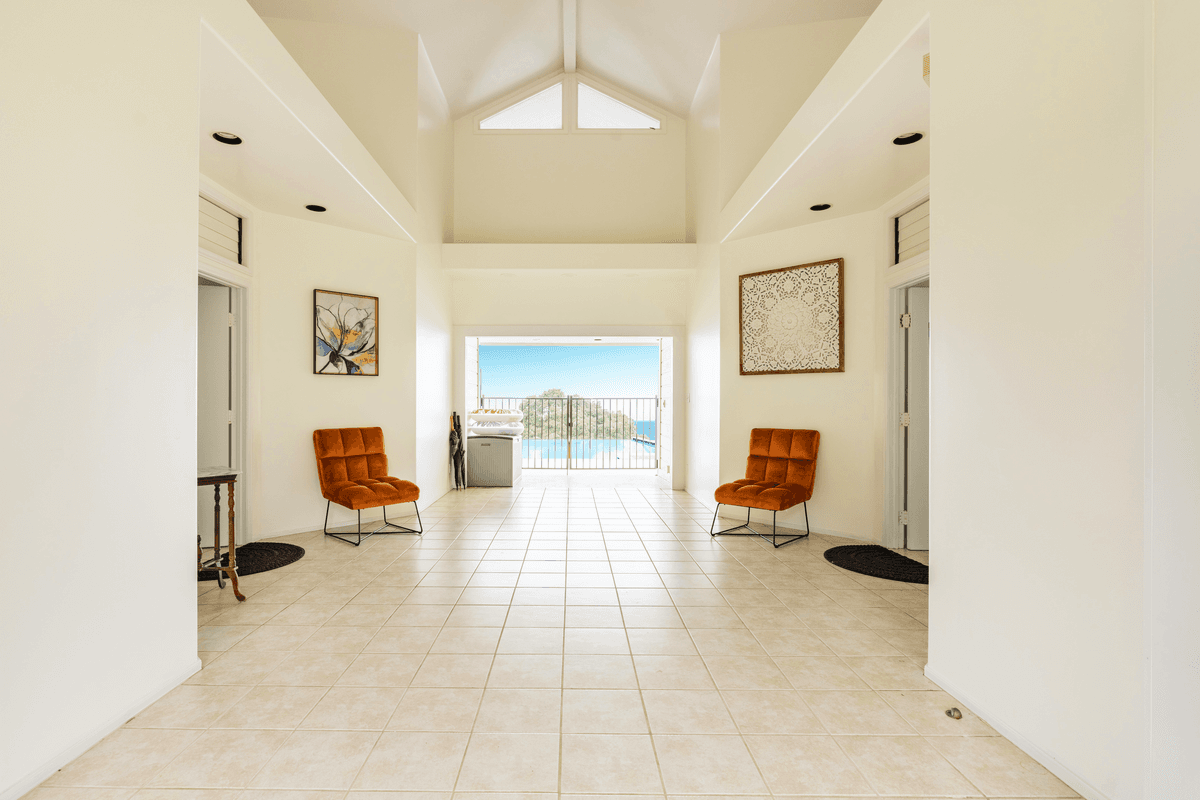 Oceanview High End Luxury Villa with Pool & Spa - Photo 4