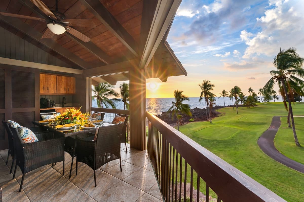 Condo in Kailua-Kona · ★4.82 · 3 bedrooms · 4 beds · 2 baths - Photo 1