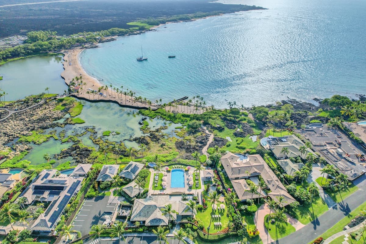 Villa in Waikoloa Village · ★4.98 · 2 bedrooms · 4 beds · 2 baths - Photo 1