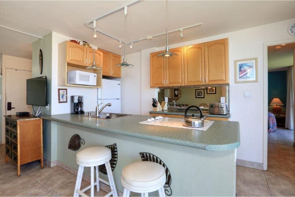 Condo in Kihei · ★4.57 · 2 bedrooms · 3 beds · 2 baths - Photo 3