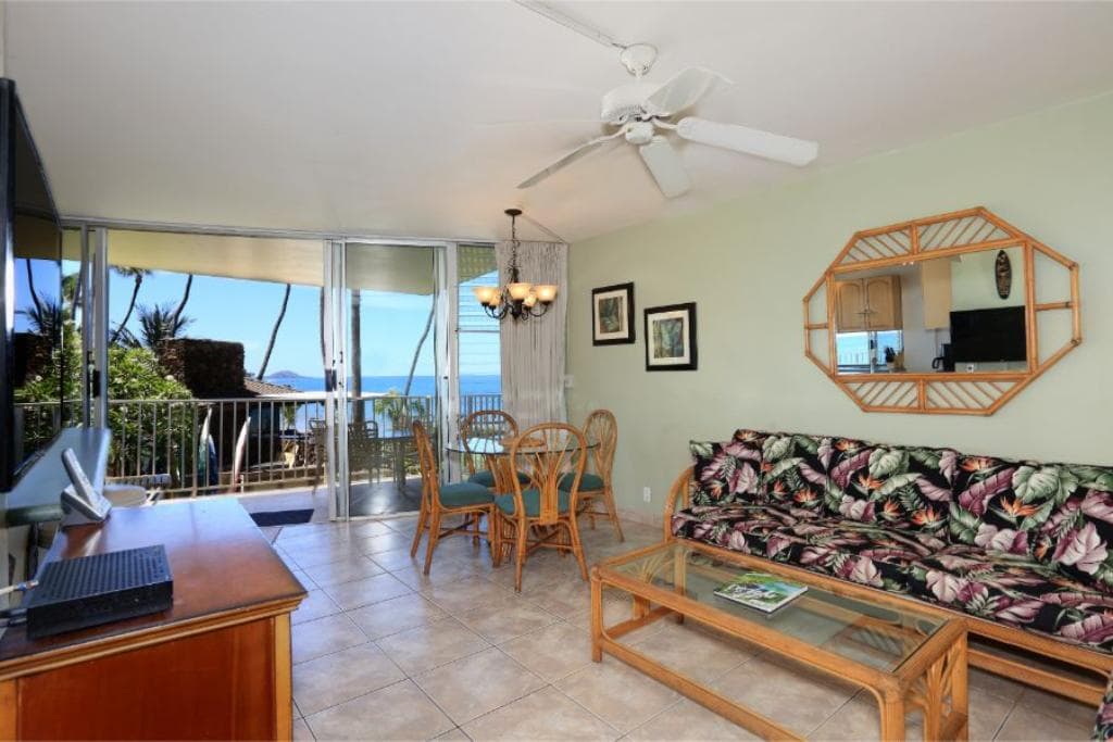 Condo in Kihei · ★4.57 · 2 bedrooms · 3 beds · 2 baths - Photo 2