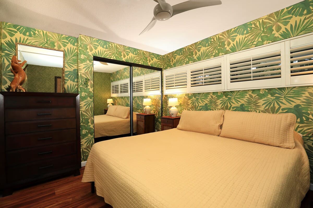 Condo in Kihei · ★4.88 · 1 bedroom · 2 beds · 1 bath - Photo 4
