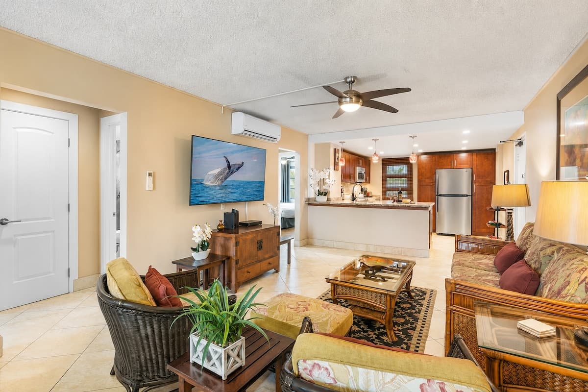 Condo in Kihei · ★4.87 · 2 bedrooms · 3 beds · 2 baths - Photo 4