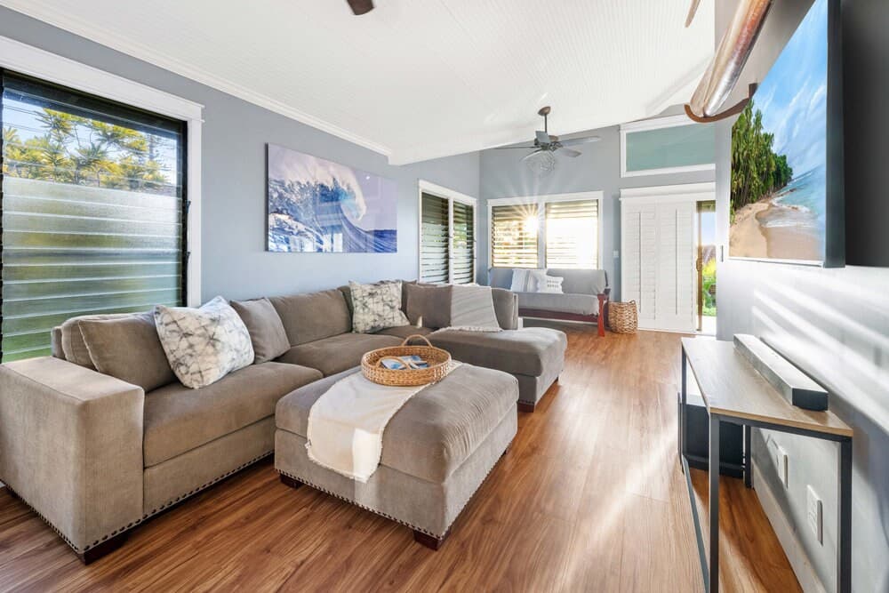 CLASSIC HAWAIIAN COTTAGE - Photo 1