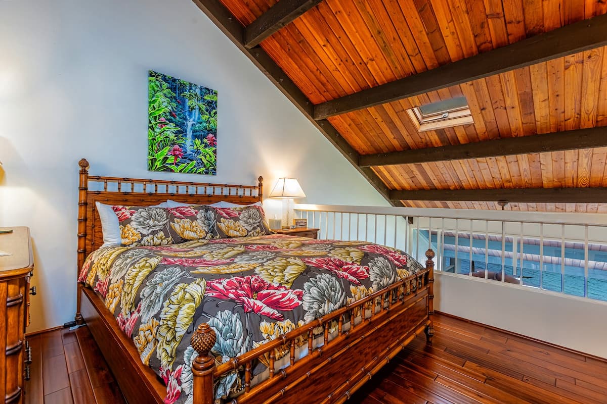 Condo in Lahaina · ★4.67 · 2 bedrooms · 3 beds · 2 baths - Photo 4