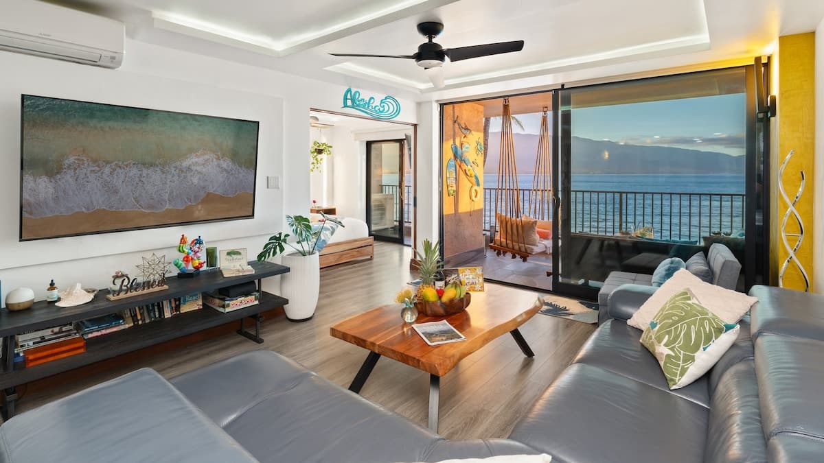 Condo in Wailuku · ★4.97 · 2 bedrooms · 3 beds · 2 baths - Photo 1