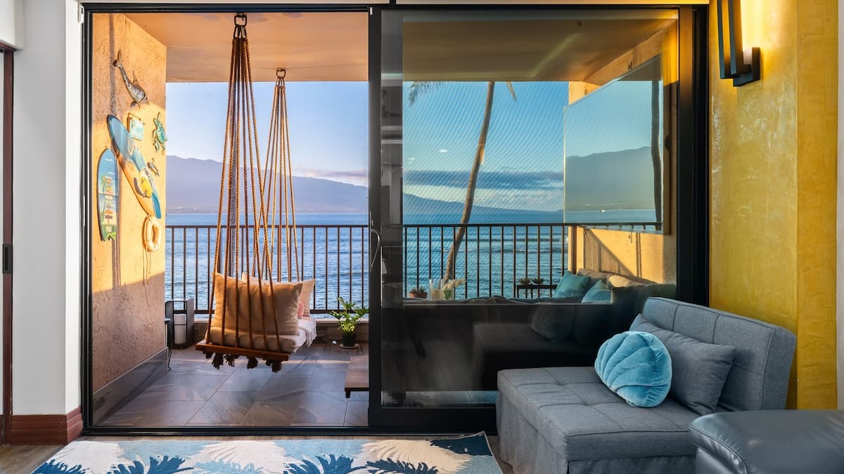 Condo in Wailuku · ★4.97 · 2 bedrooms · 3 beds · 2 baths - Photo 3