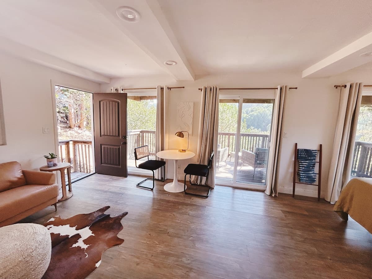 Sausalito Studio • Light-Filled Escape With Views - Photo 2