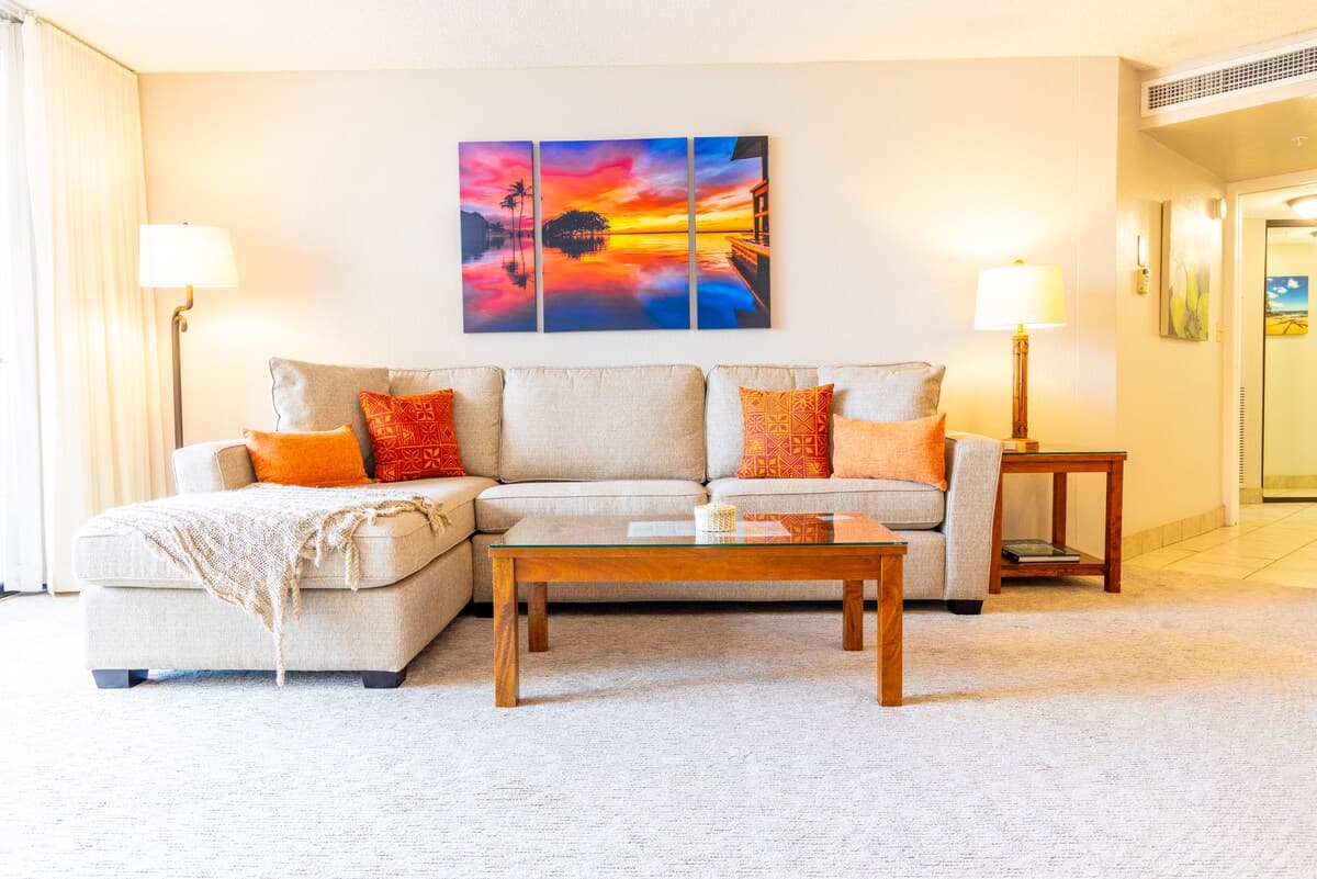 Condo in Lahaina · ★4.98 · 1 bedroom · 2 beds · 1 private bath - Photo 5