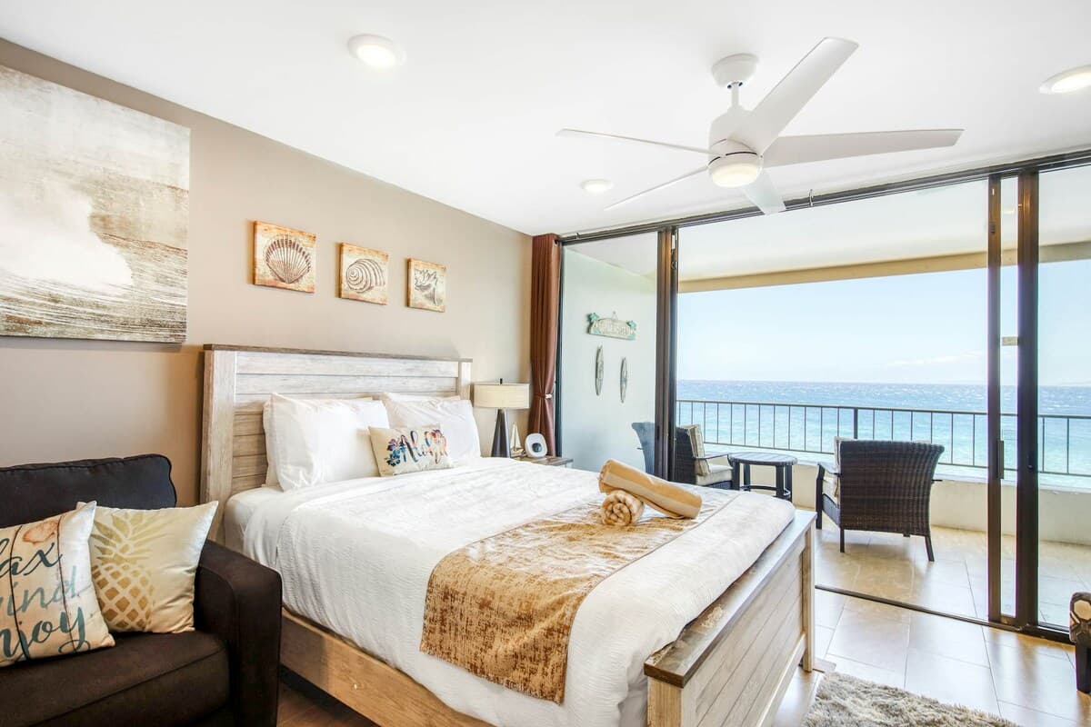 Studio Oceanfront 7th-Floor | Balcony | Pool - Photo 3