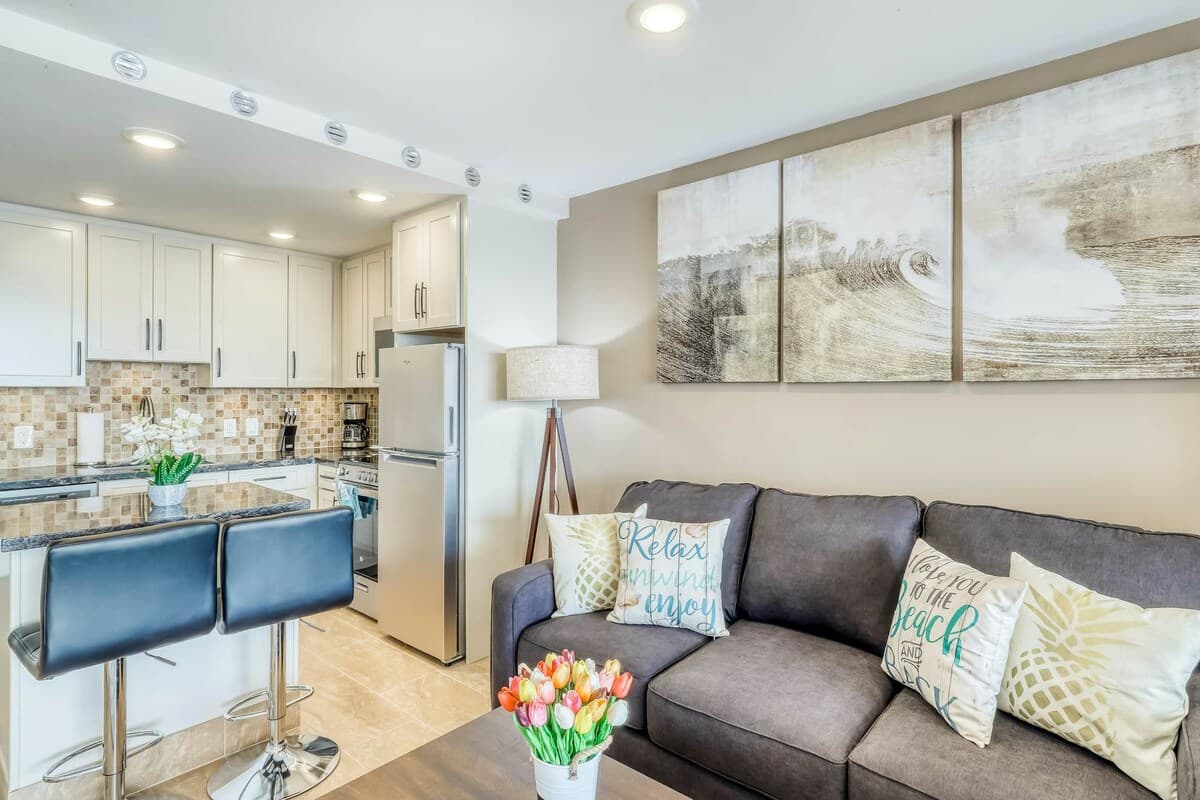 Studio Oceanfront 7th-Floor | Balcony | Pool - Photo 4