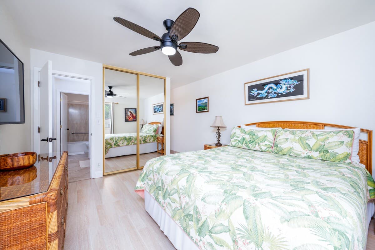 Condo in Kihei · ★4.92 · 1 bedroom · 2 beds · 2 baths - Photo 4