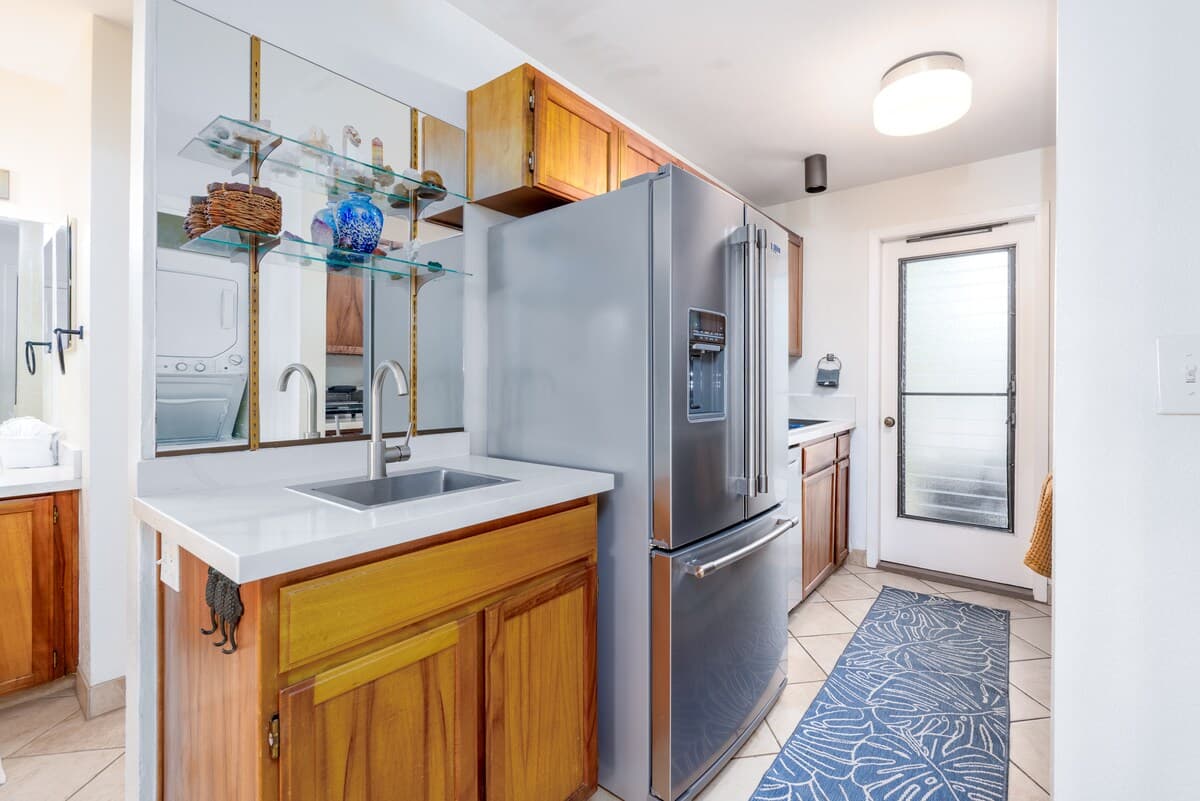 Condo in Kihei · ★4.92 · 1 bedroom · 2 beds · 2 baths - Photo 2