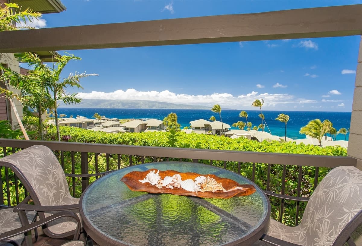 Villa in Lahaina · ★4.9 · 1 bedroom · 2 beds · 2 baths - Photo 4