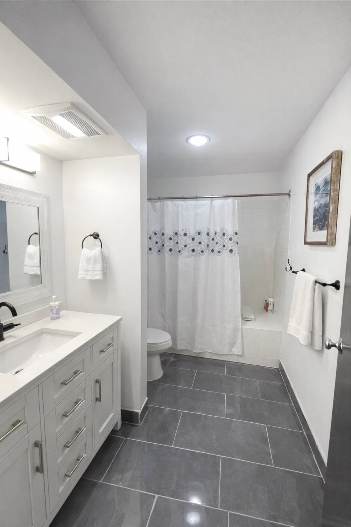 Condo in Kailua-Kona · ★4.69 · 1 bedroom · 2 beds · 1 bath - Photo 4