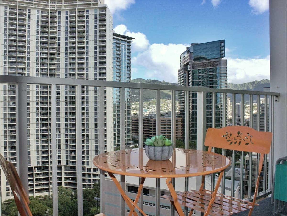 Cute Waikiki Studio with Free Parking - Photo 1