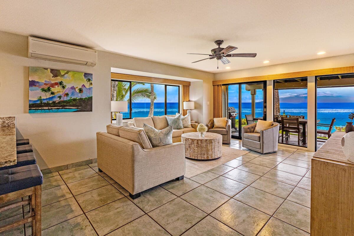 Condo in Lahaina · ★5.0 · 2 bedrooms · 5 beds · 3 baths - Photo 2