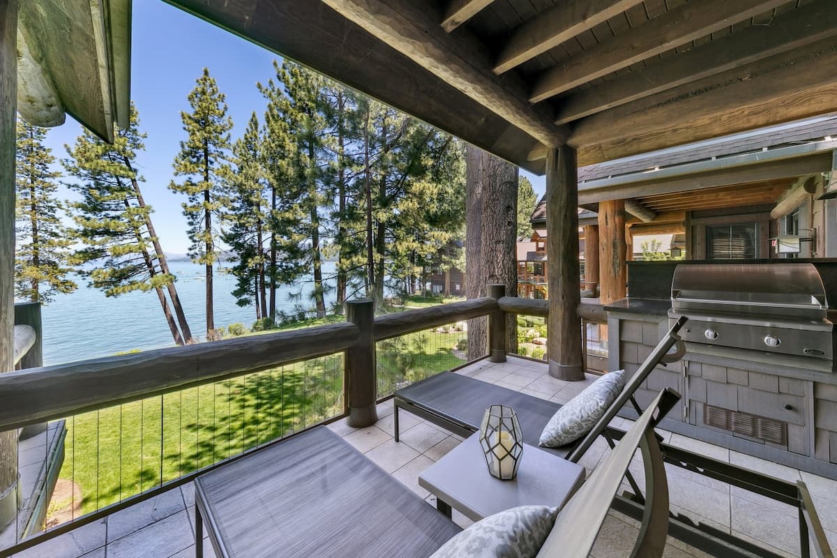 Luxury Lakefront Condo in Gated Sierra Shores - Photo 2
