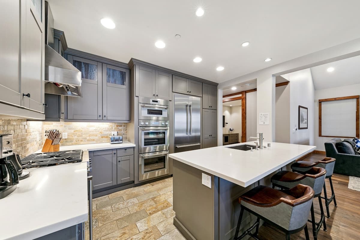 Luxury Lakefront Condo in Gated Sierra Shores - Photo 3