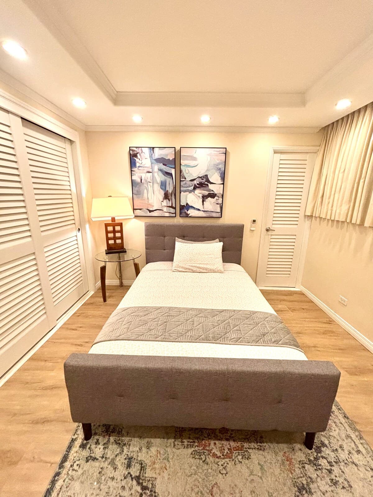 2 min to the Beach! Free Parking/AC/Washer/Dryer - Photo 1