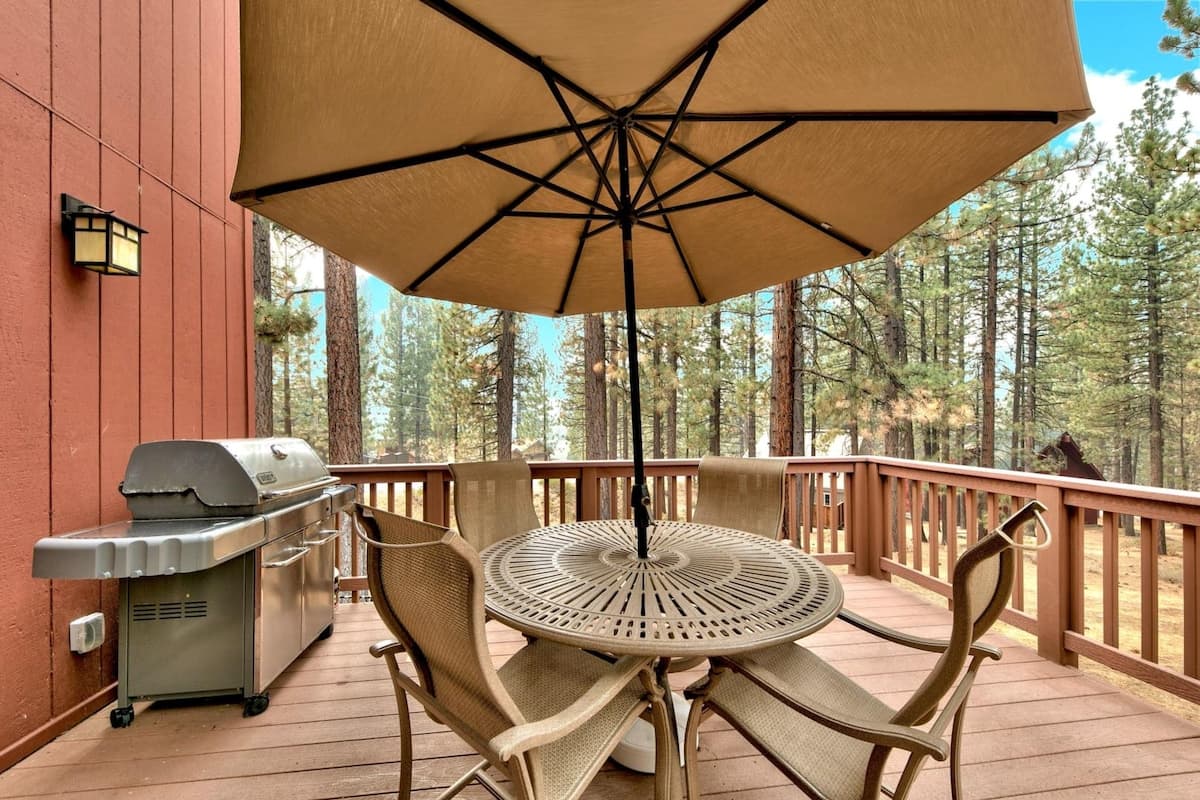 Forest Views, Chef's Kitchen, Near Trails - Photo 3