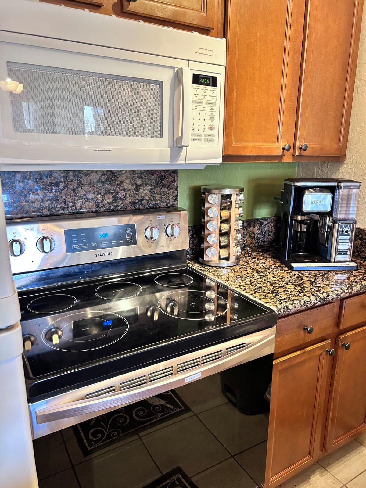 Condo in Kihei · ★5.0 · 1 bedroom · 3 beds · 1 bath - Photo 4