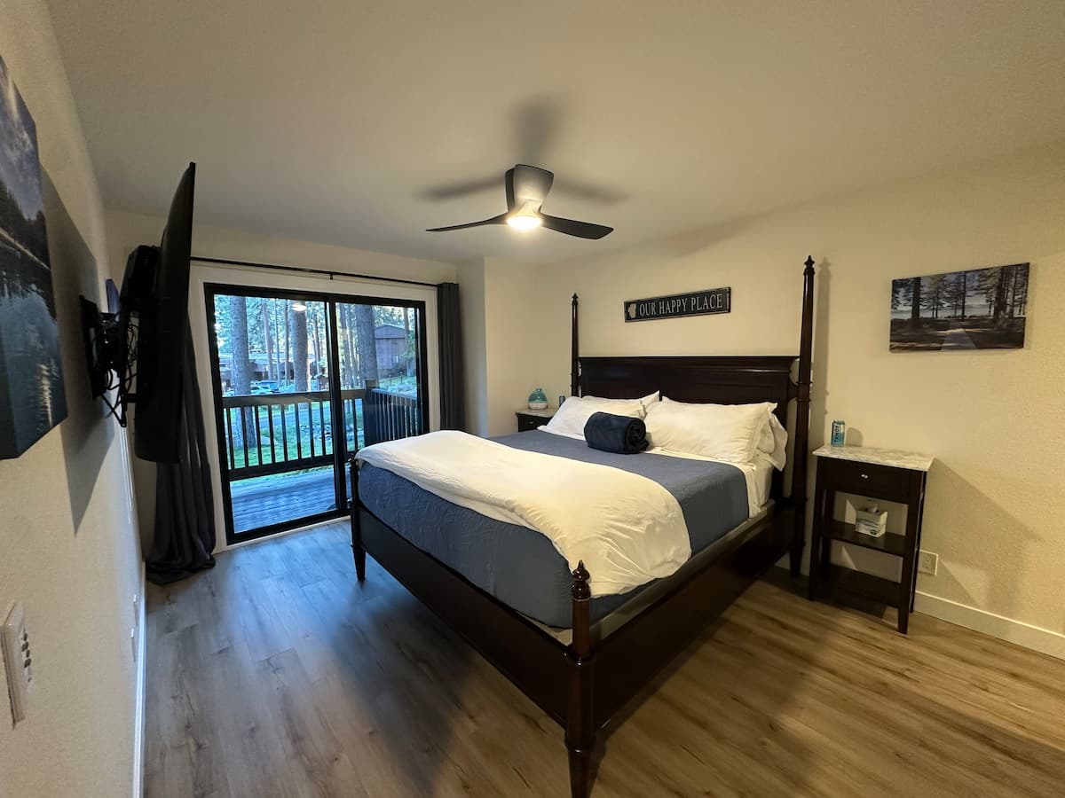 Townhouse in Zephyr Cove · ★5.0 · 2 bedrooms · 2 beds · 2 private baths - Photo 1
